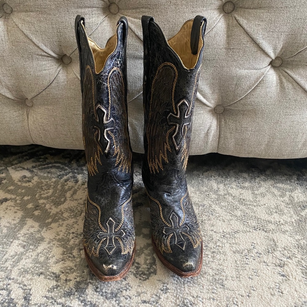 Black Cross Corral Boots - 11
